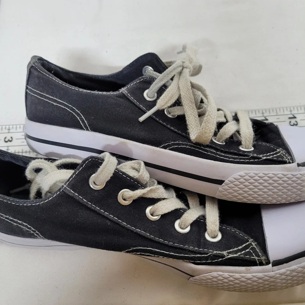 Airwalk low top
